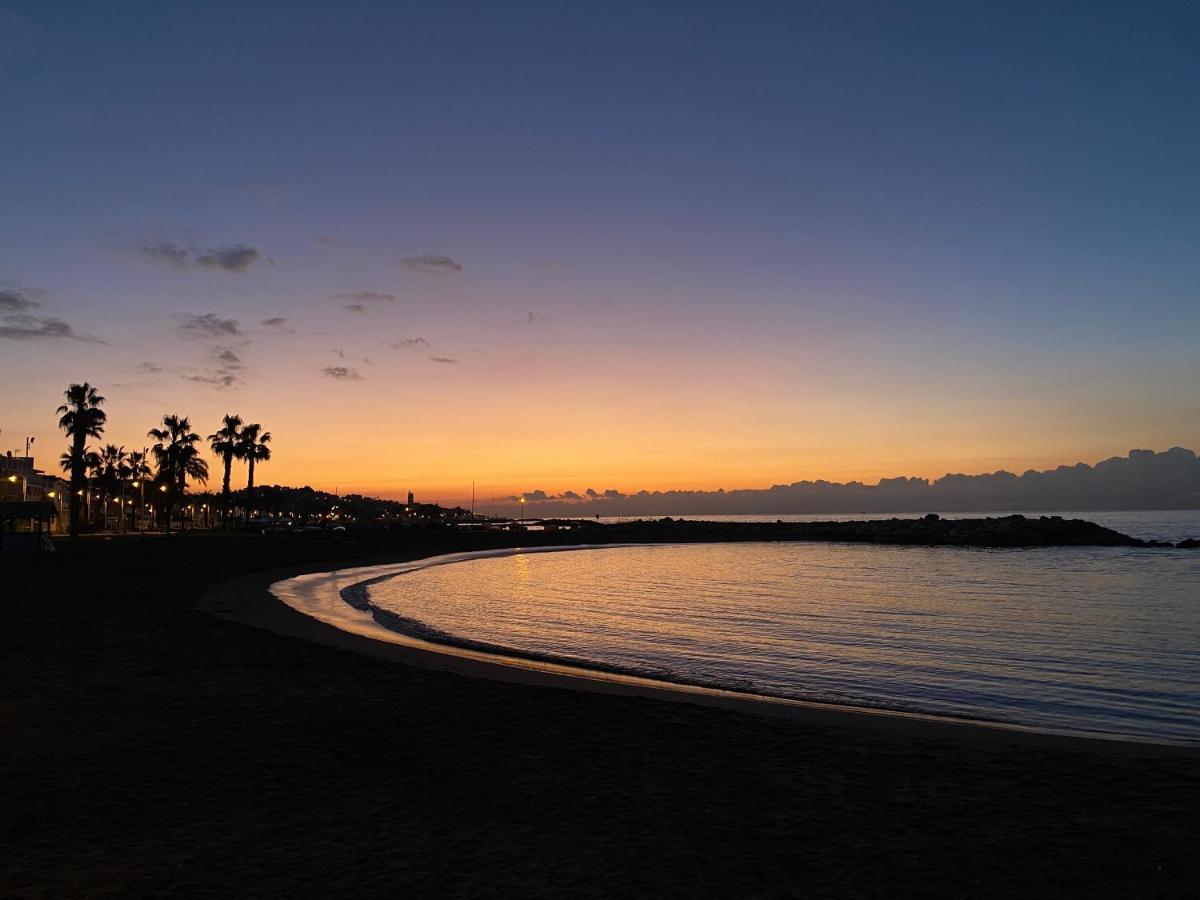 Exclusivo Apartamento Cerca De La Playa Малага Экстерьер фото